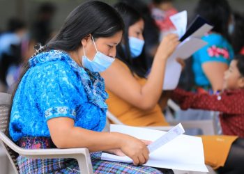 Entregan 97 adjudicaciones de vivienda en San Pedro Ayampuc