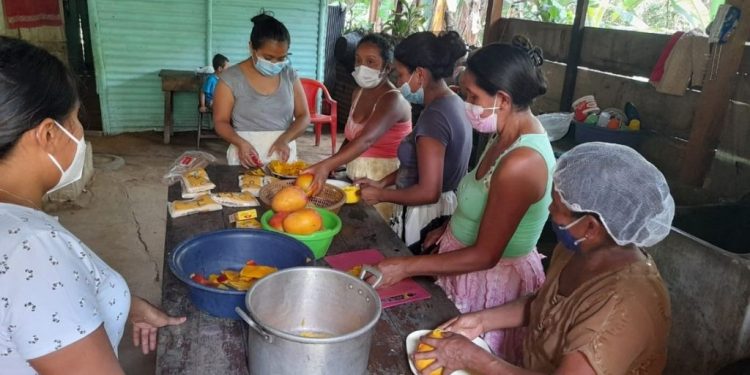 SOSEP capacita a vecinas de Retalhuleu en proyectos productivos