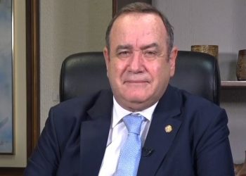 “Coincidimos en que hay que trabajar unidos para lograr el desarrollo del país”, dice presidente Giammattei sobre vicepresidenta Harris