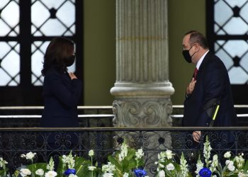 Presidente Giammattei solicita TPS a vicepresidenta Kamala Harris