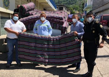 Entregan lote de colchonetas a Comisaría 32 de la PNC