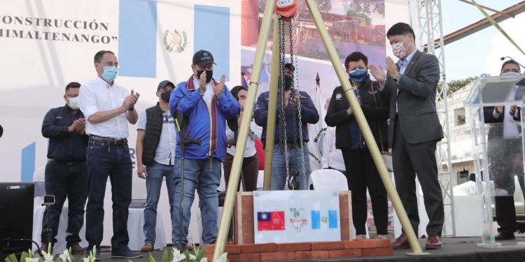 Comienza construcción de hospital en Chimaltenango