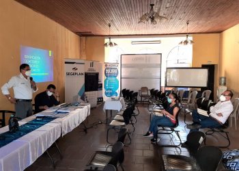 Realizan taller de actualización de motores y potenciales económicos en Suchitepéquez