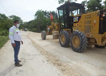 Comienza proyecto de asfalto de 27 kilómetros en Petén