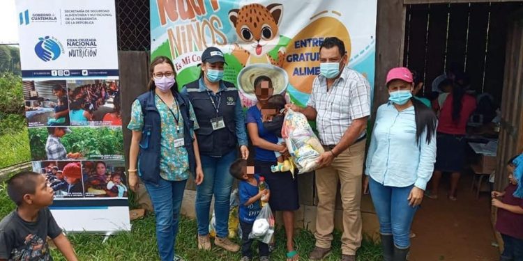 Niñez de Morales, Izabal, se beneficia con jornada integral de salud