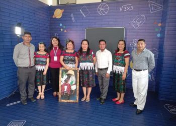 Docentes huehuetecos graban segmentos educativos en idioma aguacateco