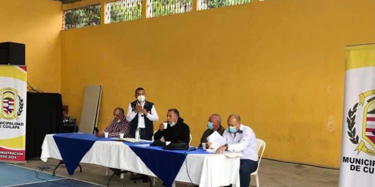 Programan mantenimientos preventivos en el servicio eléctrico en Santa Rosa