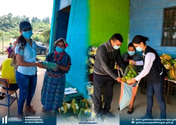 Verifican entrega de alimentación escolar en Baja Verapaz