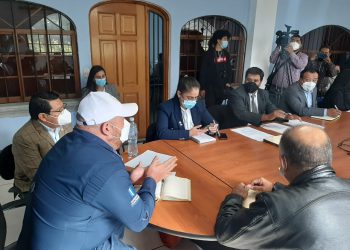 Logran acuerdos en favor de afectados por inundaciones en libramiento de Chimaltenango