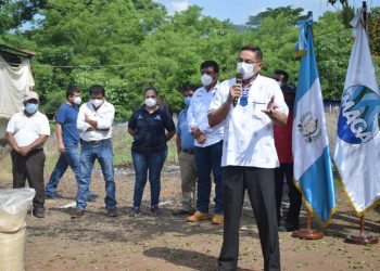 MAGA lleva alimentos a vecinos de escasos recursos de Santo Domingo Suchitepéquez