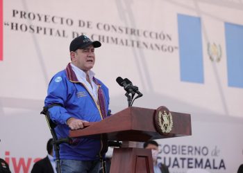 Presidente defiende independencia de poderes como pilar de la democracia en una república