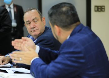Presidente anuncia proyectos para aumentar capacidad eléctrica del país
