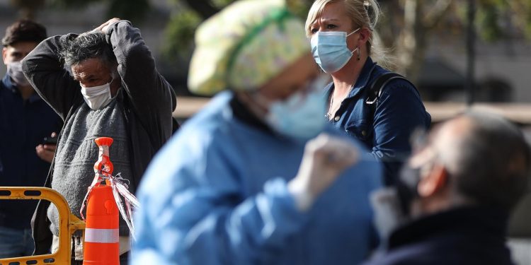 Argentina comienza nueva etapa de restricciones contra segunda ola de COVID-19