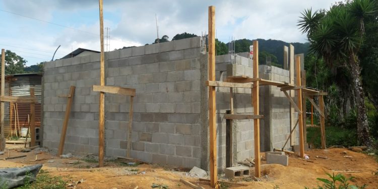 Soldados avanzan en construcción de primeras casas para familias afectadas por Eta y Iota