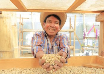 Caficultores de Santo Domingo Xenacoj reciben apoyo del MAGA y la República de China (Taiwán)