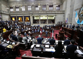 Congreso se declara en sesión permanente para discutir iniciativa 5933