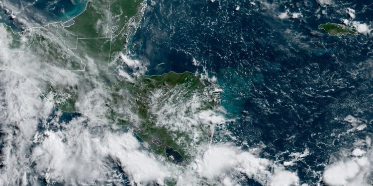 Sistema de baja presión podría generar lluvias este fin de semana