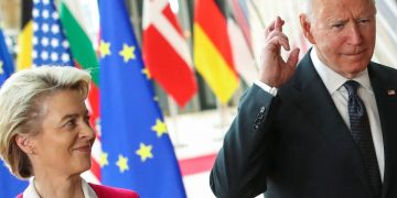 La UE celebra con acuerdo comercial la “vuelta” de EE. UU. a la escena global