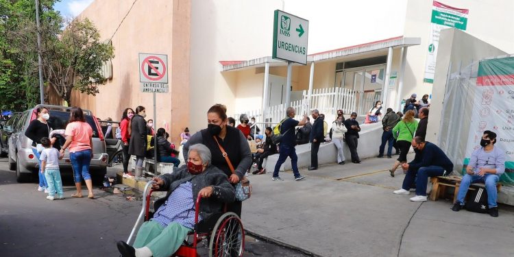 México se enfrenta a repunte de casos de coronavirus, pero con menos letalidad