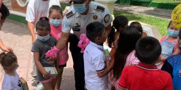 Policías fomentan el acercamiento ciudadano en el territorio