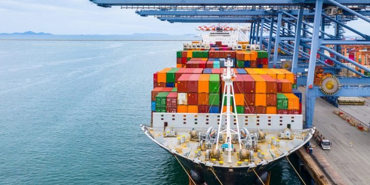 Mineco presenta informe semestral sobre comercio exterior