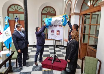 Correos y Telégrafos lanza sellos postales del bicentenario de independencia