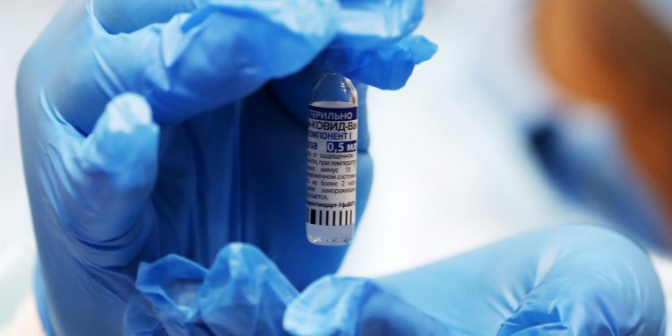 Rusia informa que dos aviones con vacunas llegarán en próximos días a Guatemala