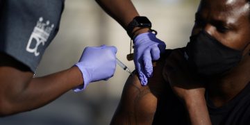 Vacunación contra el COVID-19, OPS pide más vacunas para Latinoamérica