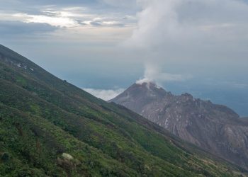 Conred crea mesa permanente para la gestión de riesgo del volcán Santiaguito