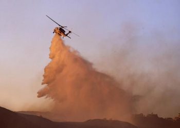 Más de 400 personas fueron evacuadas por incendios en California
