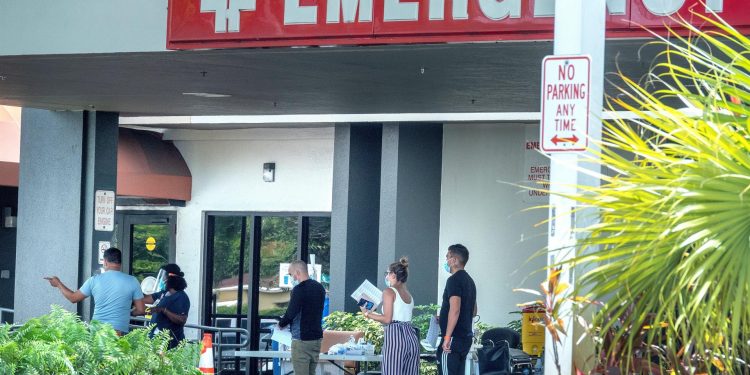 Piden declarar estado de emergencia en Florida tras repunte de COVID-19