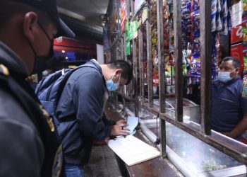 Durante el estado de prevención se verificaron comercios para evitar la venta de bebidas alcohólicas.