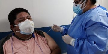 El Ministerio de Salud habilitó más de 700 centros de vacunación contra el COVID-19