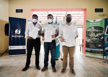 Firman convenio para fomentar el desarrollo de comunidades de Petén a través del turismo