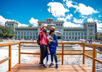 Cuáles son los tres circuitos turísticos que conforman la Ruta Bicentenario