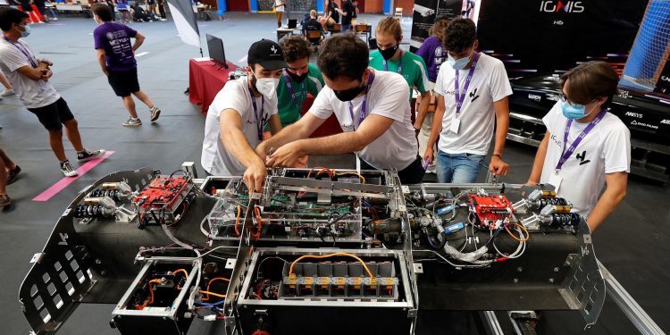Presentan los prototipos más innovadores del Hyperloop, el transporte del futuro
