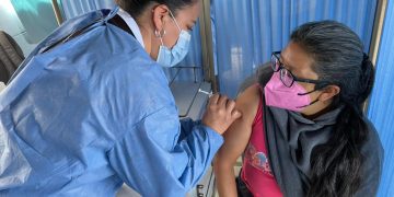 Las jornadas de vacunación continúan en los 22 departamentos del país.