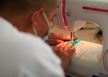 Las mascarillas son elaboradas en los centros de reinserción de la SBS