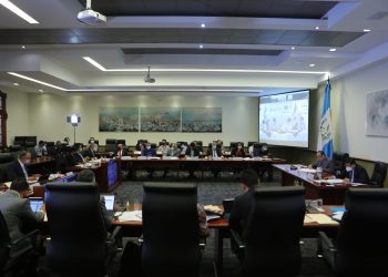 Las reuniones con alcaldes y gobernadores se realizan de forma virtual.