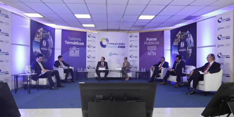 Los talleres temáticos se llevan acabo de forma virtual a través de las redes sociales del Ministerio de Finanzas Públicas.