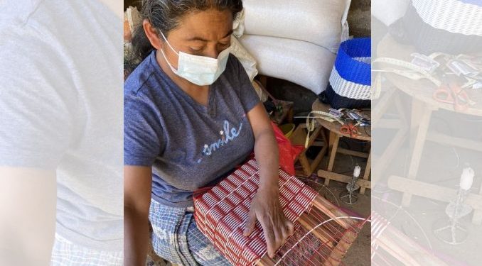 Vecinas de Momostenango exportan artesanías a Europa