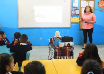 Donarán dispositivos para implementar tecnología en el aula