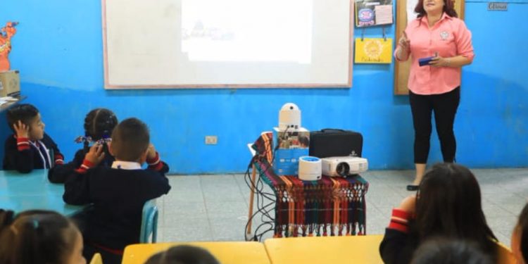 Donarán dispositivos para implementar tecnología en el aula
