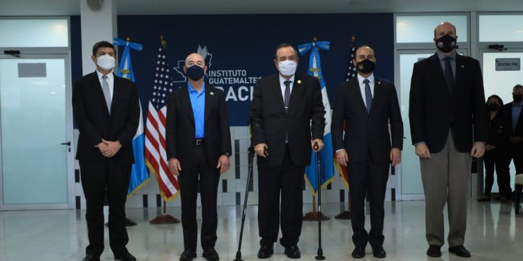 Presidente Alejandro Giammattei en entrega de Centro de Atención a Retornados en Guatemala