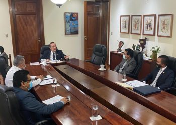 Presidente se reúne con titulares del Mides y Fodes