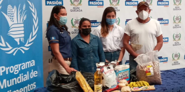 Vecinos de Quesada reciben transferencias monetarias