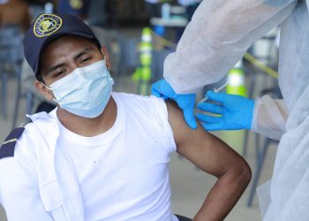 Salud administra más de 75 mil dosis contra el COVID-19 en las últimas 24 horas