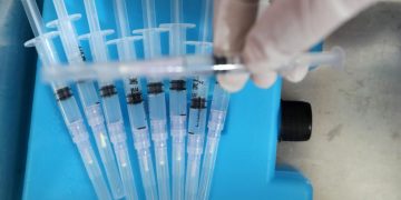 Se oficializa Ley de exención de responsabilidad y de creación de mecanismo de compensación por uso de vacunas contra COVID-19