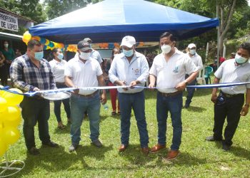 Inauguran red de distribución de agua potable en Petén