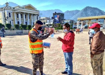 Totonicapán: Reservistas militares continúan con socialización de medidas contra el COVID-19